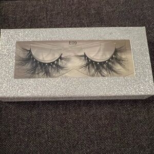 3D Mink Long 25mm Black Wispy Lashes Set of 5
